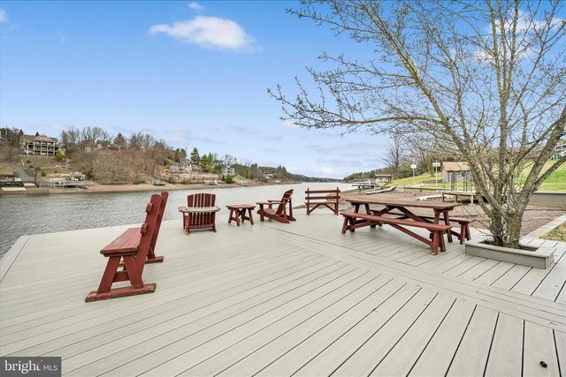 612 WYNONAH DR, Auburn, PA 17922