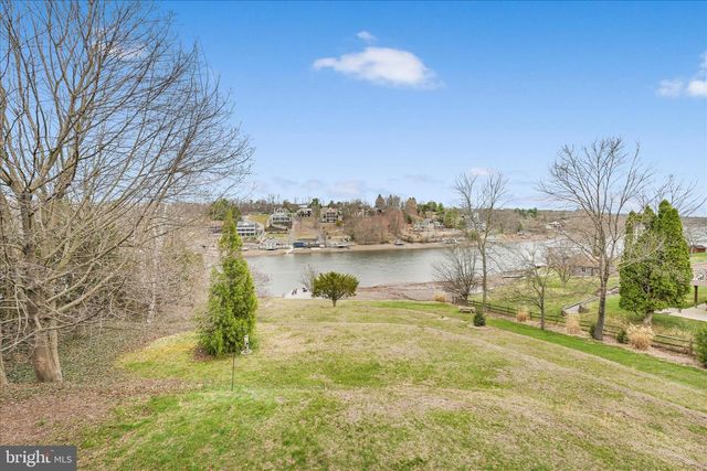 612 WYNONAH DR, Auburn, PA 17922