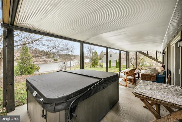 612 WYNONAH DR, Auburn, PA 17922