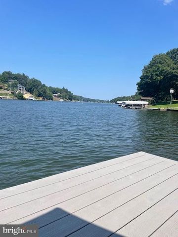 612 WYNONAH DR, Auburn, PA 17922