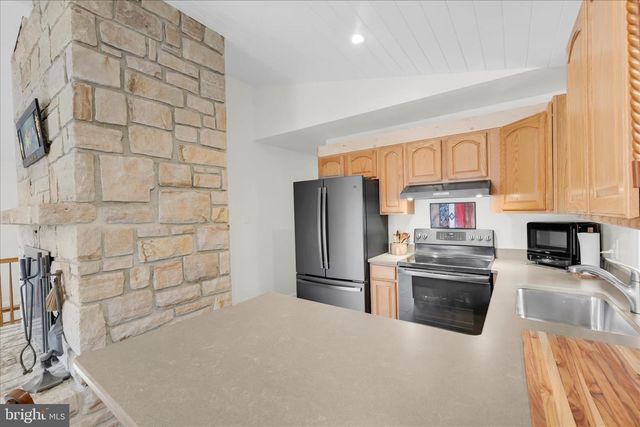 612 WYNONAH DR, Auburn, PA 17922