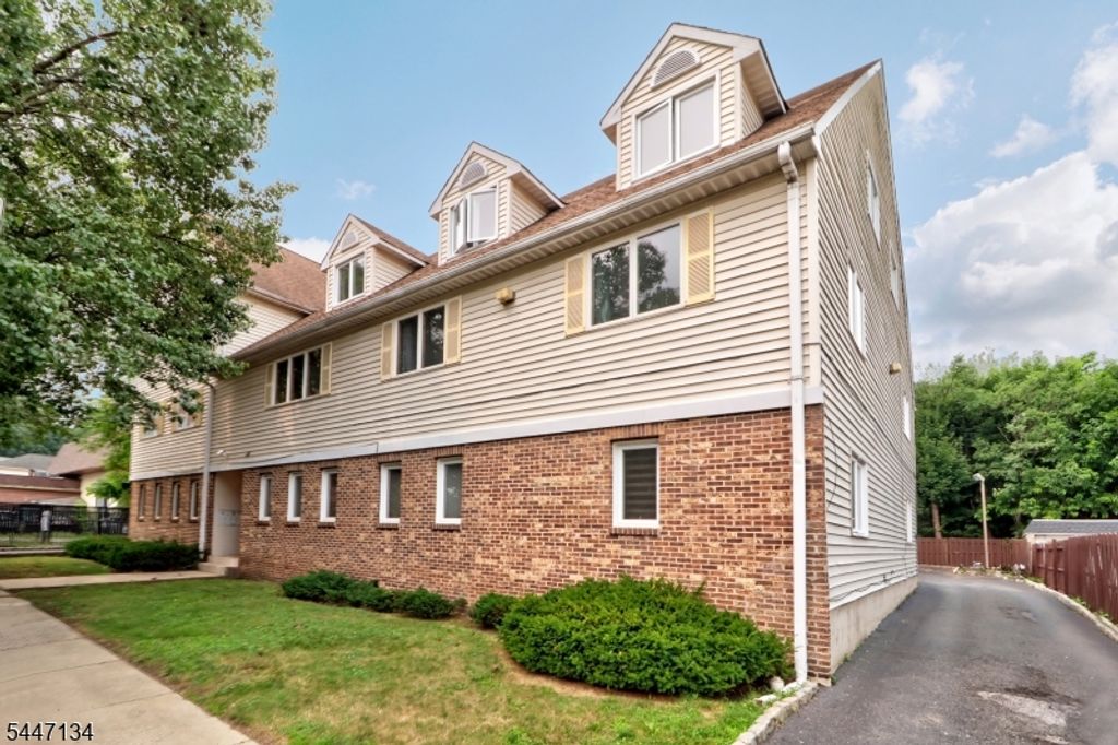 14 Lawrence St 3A, Bloomfield Twp., NJ 07003 — photo 2