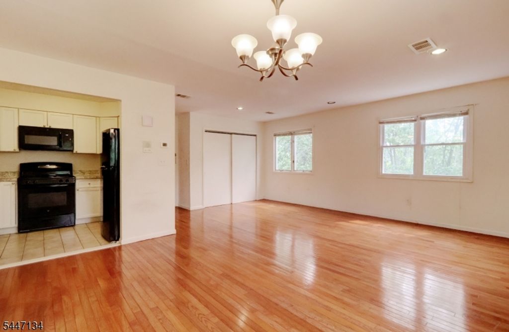 14 Lawrence St 3A, Bloomfield Twp., NJ 07003 — photo 3