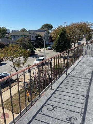 367 E Chester Street Upper, Long Beach, NY 11561