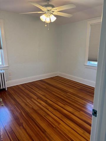 367 E Chester Street Upper, Long Beach, NY 11561