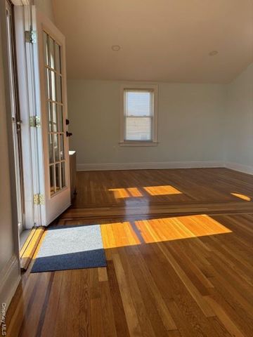 367 E Chester Street Upper, Long Beach, NY 11561