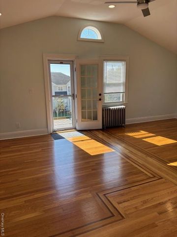 367 E Chester Street Upper, Long Beach, NY 11561