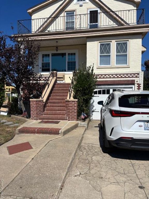 367 E Chester Street Upper, Long Beach, NY 11561