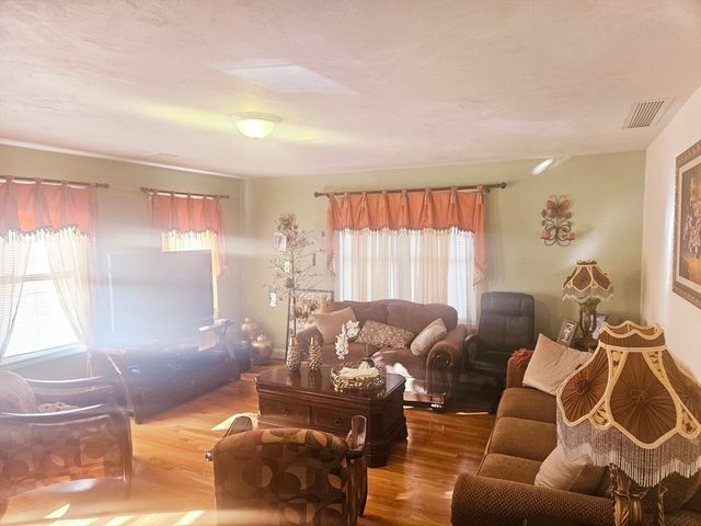 20 Massasoit St, Boston, MA 02136
