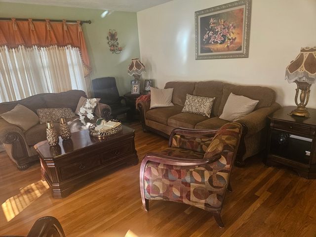 20 Massasoit St, Boston, MA 02136