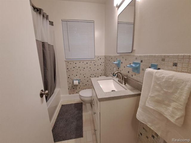 15854 Leona Drive, Redford, MI 48239