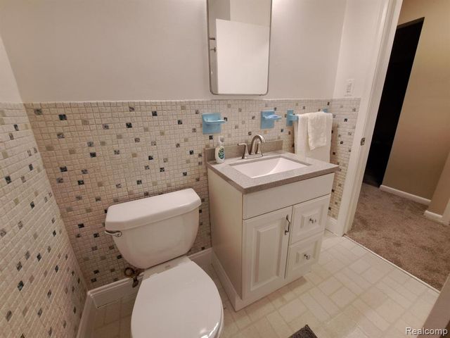 15854 Leona Drive, Redford, MI 48239