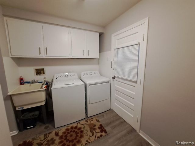 15854 Leona Drive, Redford, MI 48239