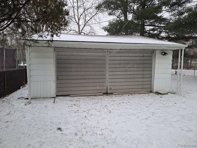 15854 Leona Drive, Redford, MI 48239