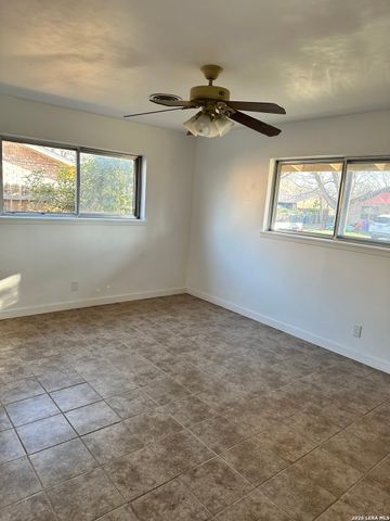 510 Lake Drive, Kerrville, TX 78028