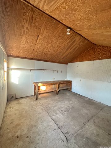 510 Lake Drive, Kerrville, TX 78028