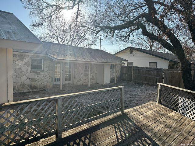 510 Lake Drive, Kerrville, TX 78028