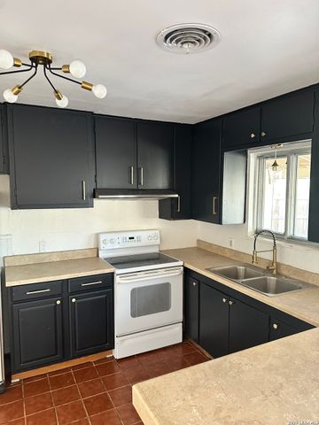 510 Lake Drive, Kerrville, TX 78028