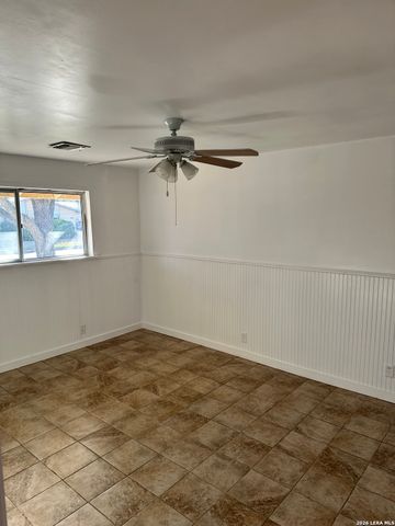 510 Lake Drive, Kerrville, TX 78028