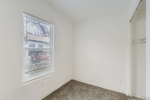 102 Aganier, San Antonio, TX 78212