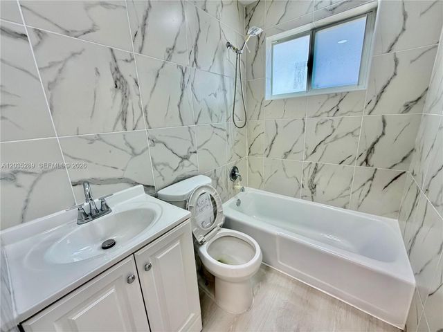 2417 NW 20th St 1, Fort Lauderdale, FL 33311