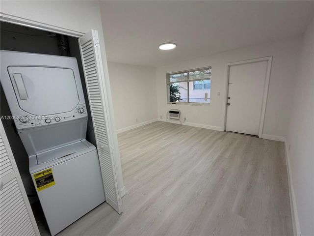 2417 NW 20th St 1, Fort Lauderdale, FL 33311