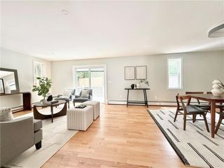 7 Simmons Road, Barrington, RI 02806
