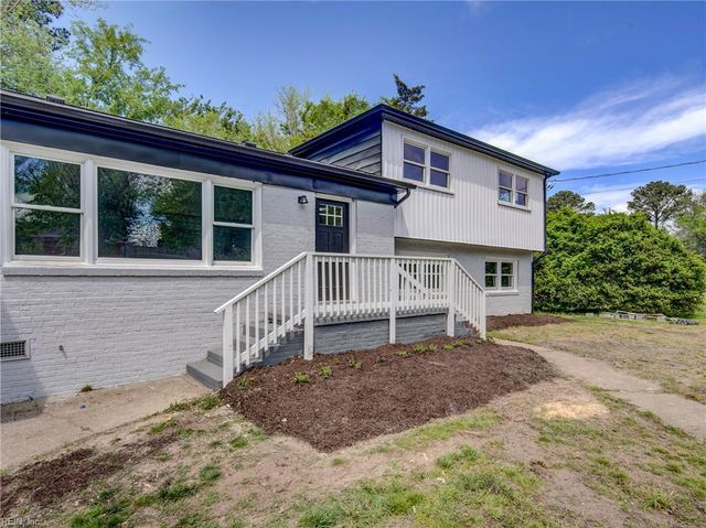 9 Riverdale DR, Hampton, VA 23666