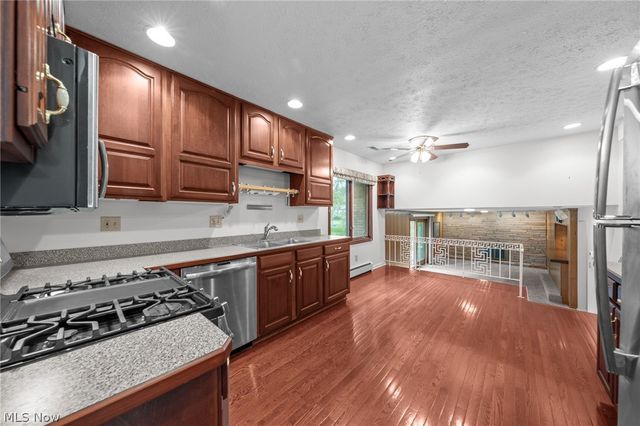 16385 Glendale Avenue, Strongsville, OH 44136