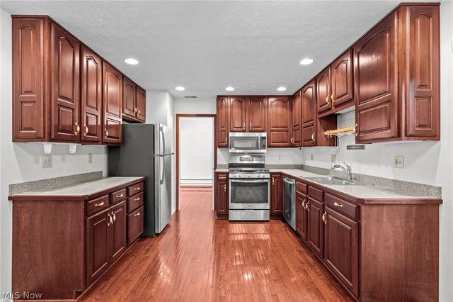16385 Glendale Avenue, Strongsville, OH 44136