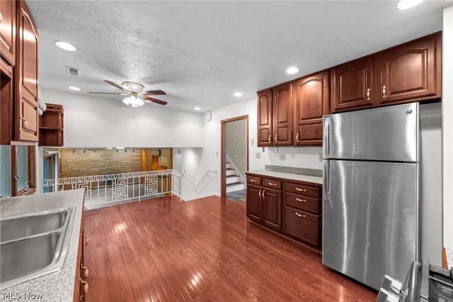 16385 Glendale Avenue, Strongsville, OH 44136