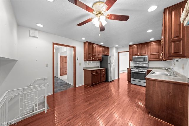 16385 Glendale Avenue, Strongsville, OH 44136