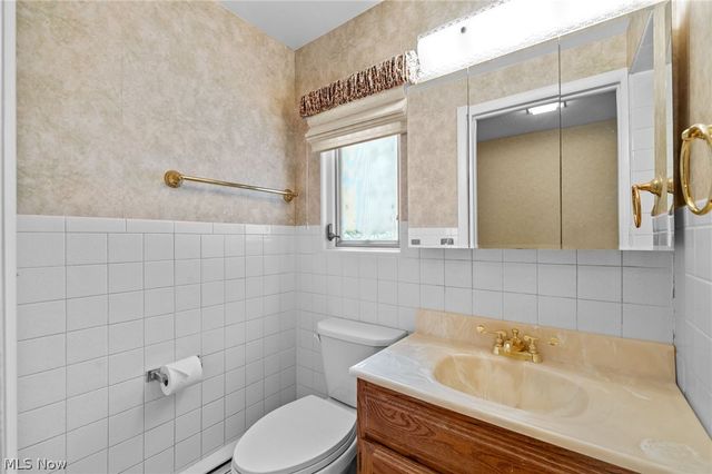 16385 Glendale Avenue, Strongsville, OH 44136