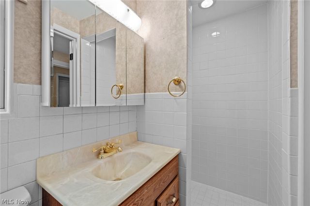 16385 Glendale Avenue, Strongsville, OH 44136