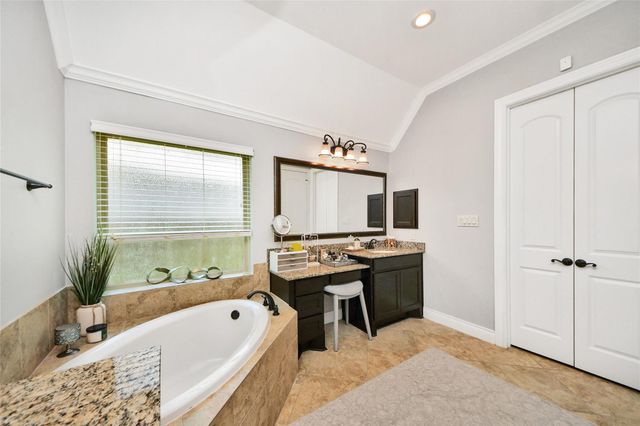 30 Adrianna Path Drive, Missouri City, TX 77459
