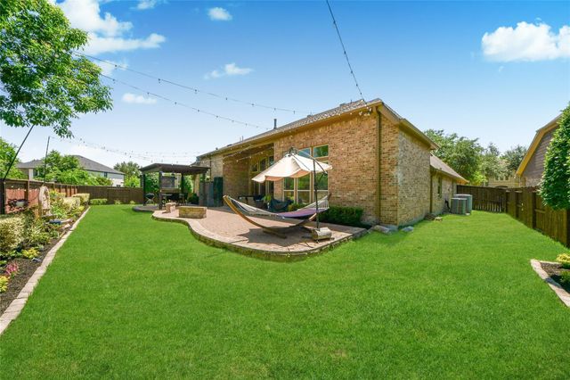 30 Adrianna Path Drive, Missouri City, TX 77459