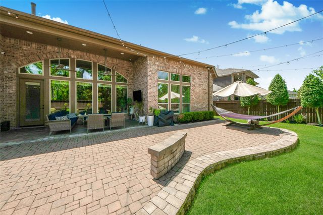 30 Adrianna Path Drive, Missouri City, TX 77459