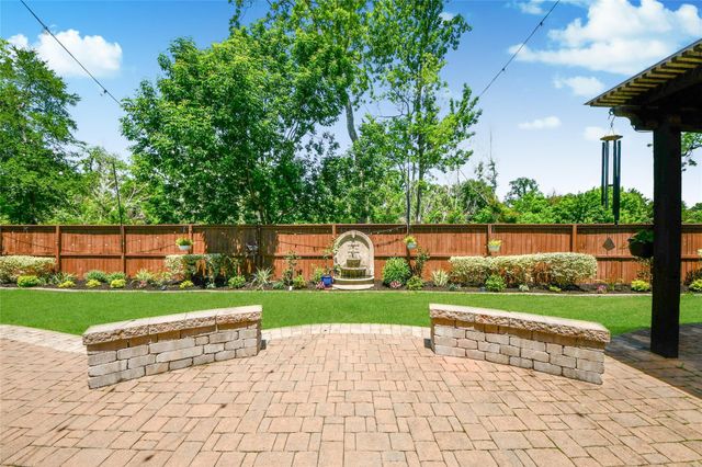 30 Adrianna Path Drive, Missouri City, TX 77459