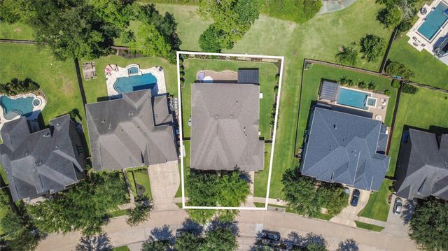 30 Adrianna Path Drive, Missouri City, TX 77459