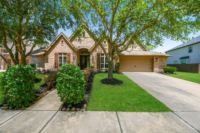 30 Adrianna Path Drive, Missouri City, TX 77459