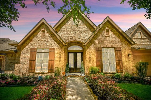30 Adrianna Path Drive, Missouri City, TX 77459