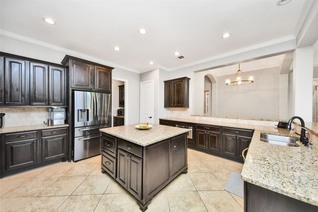 30 Adrianna Path Drive, Missouri City, TX 77459