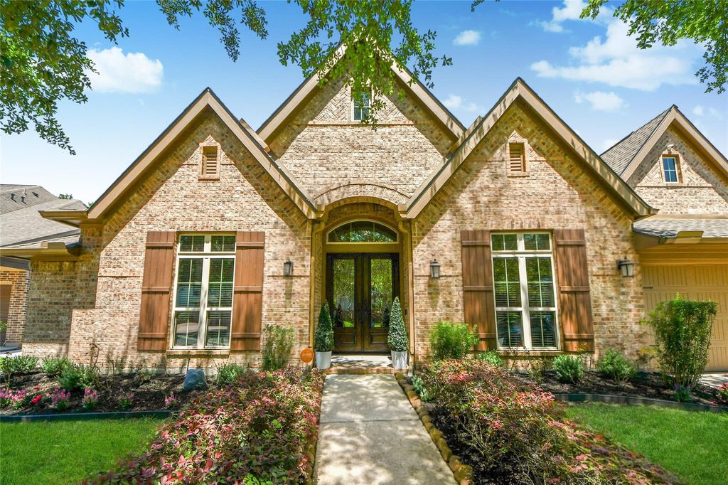 30 Adrianna Path Drive, Missouri City, TX 77459