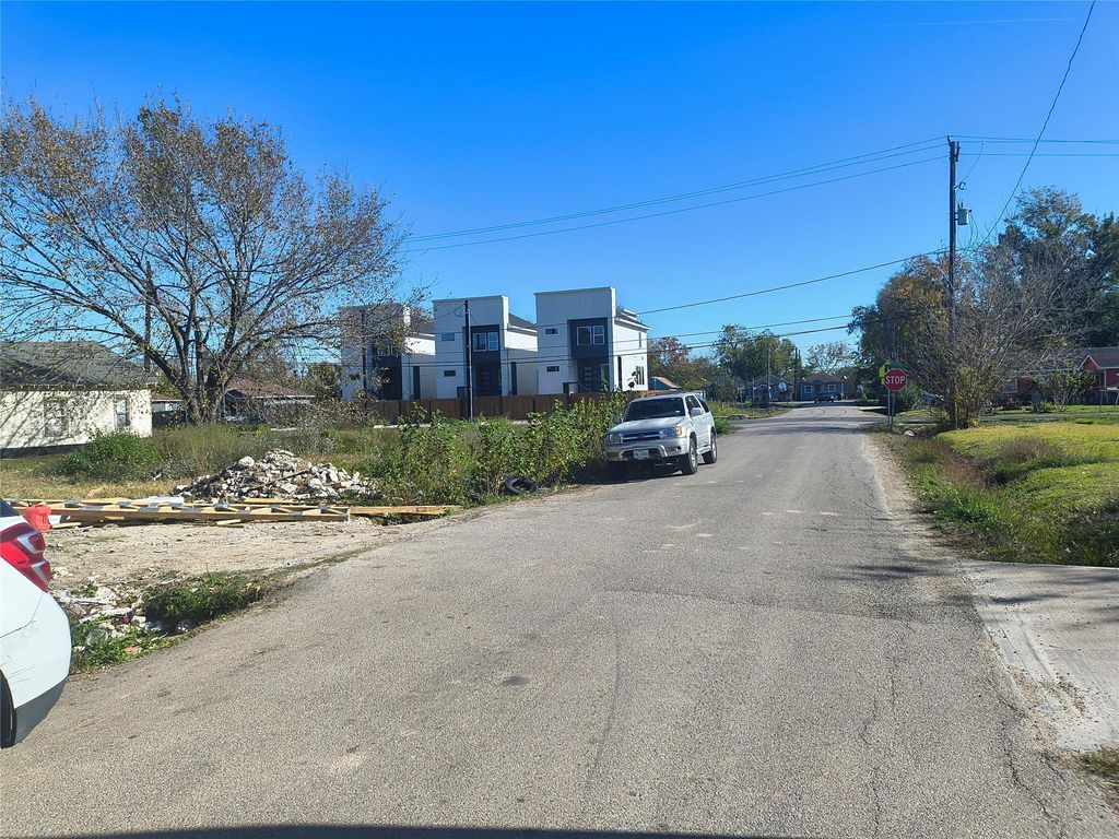 2216 Gregg Street, Houston, TX 77026