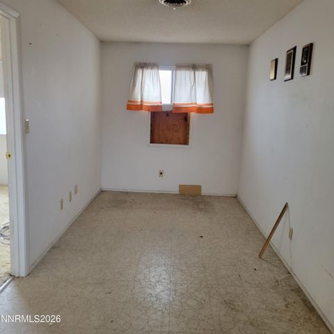 612 F Street, Hawthorne, NV 89415