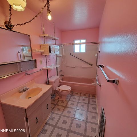 612 F Street, Hawthorne, NV 89415