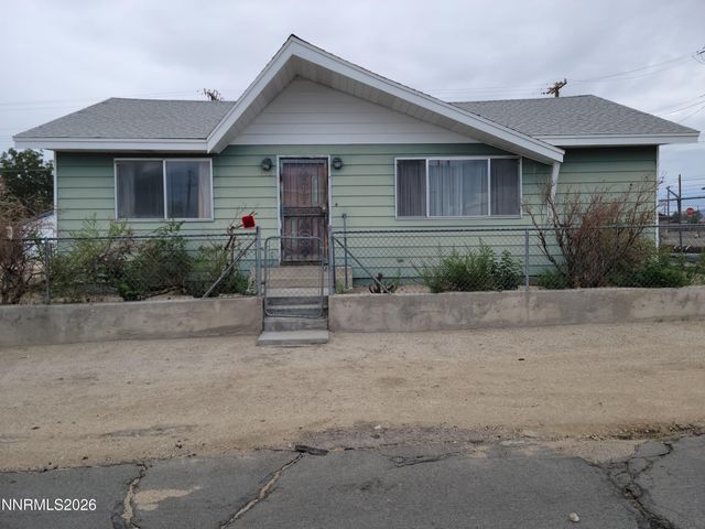 612 F Street, Hawthorne, NV 89415