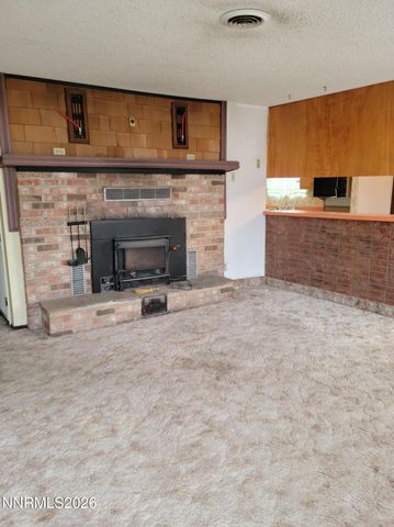 612 F Street, Hawthorne, NV 89415
