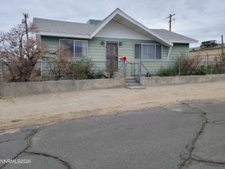 612 F Street, Hawthorne, NV 89415