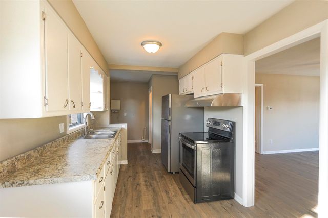 1121 Pemberton Drive, Fort Wayne, IN 46805